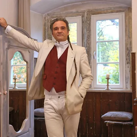 Daire Prinz Eugen & Salome Schloss Weitersroda *